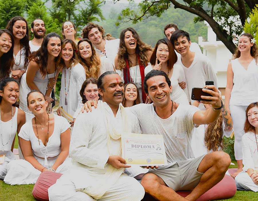 Aym Yoga School, Tapovan, Rishikesh